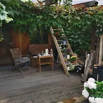Atelier & Gardenhouse Glamping Luxussátor