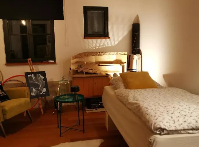 Atelier & Gardenhouse Glamping München