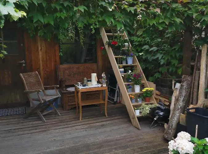 Atelier & Gardenhouse Glamping Luxe tent